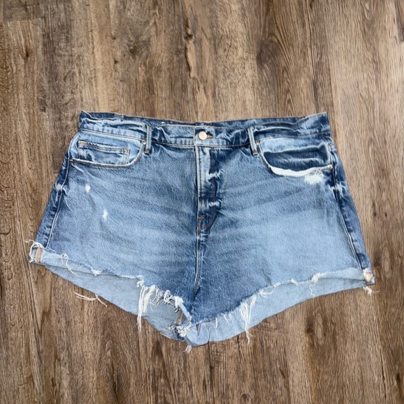 Good American • Good 90’s Distressed Denim Shorts - Picture 1 of 10
